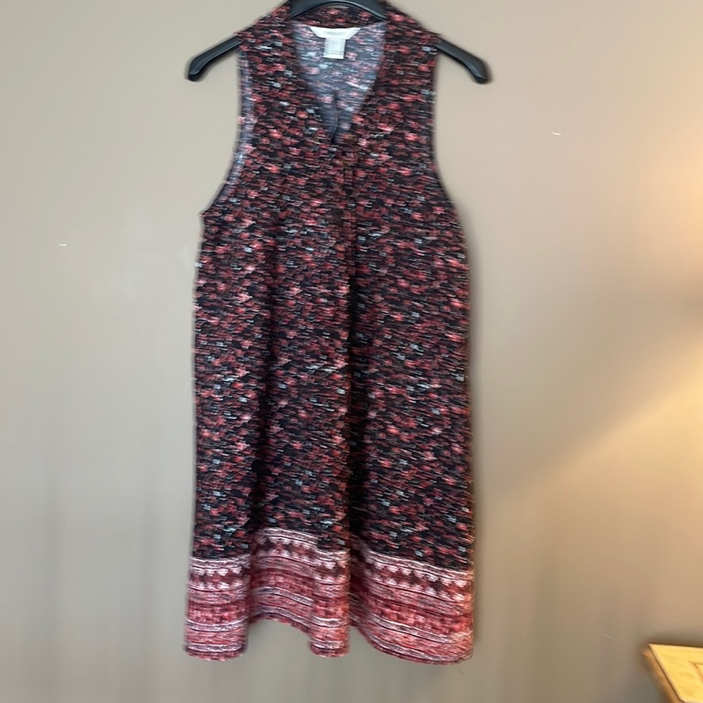 Floral printed tunic if someone is petite will fit like a dress black red white